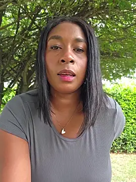HanaThompson online show from June 22, 2026, 5:43 pm
