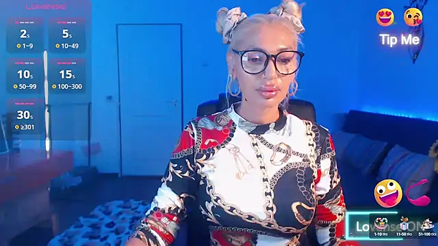 Snapshot of beauty_chl0e chatting on October 6, 2025, 7:22 pm beauty chl0e online show from October 6, 2025, 7:22 pm