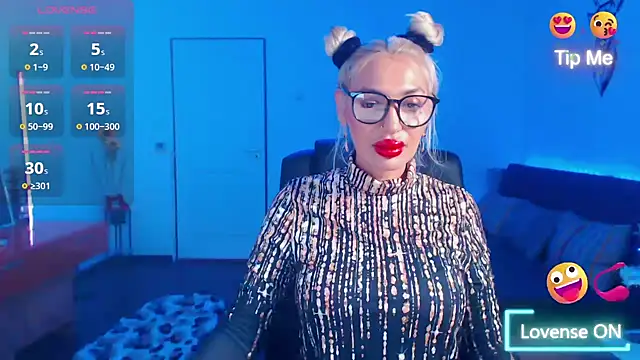 beauty chl0e online show from December 17, 2025, 7:31 pm