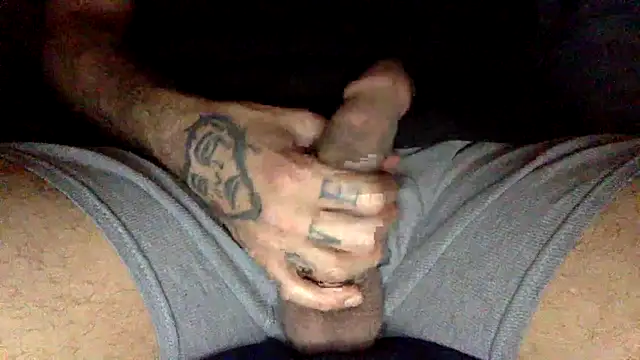 Snapshot of Xslk101 chatting on February 11, 2025, 8:05 am Xslk101 online show from February 11, 2025, 8:05 am