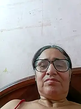  candi online show from February 12, 2025, 8:29 pm
