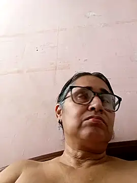  candi online show from February 26, 2025, 7:16 pm