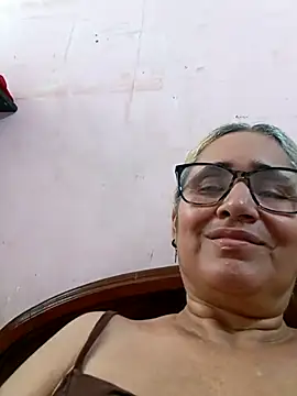 Snapshot of _candi chatting on September 20, 2025, 2:18 pm candi online show from September 20, 2025, 2:18 pm