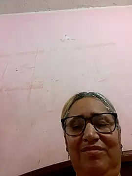 Snapshot of _candi chatting on September 28, 2025, 12:21 pm candi online show from September 28, 2025, 12:21 pm