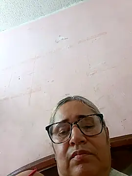 Snapshot of _candi chatting on October 1, 2025, 6:47 pm candi online show from October 1, 2025, 6:47 pm