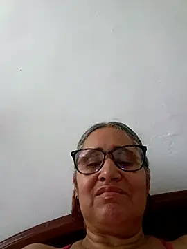 Snapshot of _candi chatting on February 17, 2026, 2:02 pm candi online show from February 17, 2026, 2:02 pm