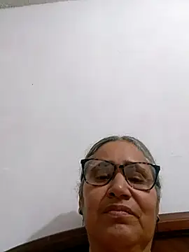 Snapshot of _candi chatting on February 18, 2026, 3:35 am candi online show from February 18, 2026, 3:35 am