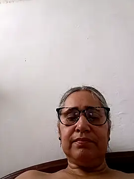 Snapshot of _candi chatting on March 7, 2026, 2:58 pm candi online show from March 7, 2026, 2:58 pm