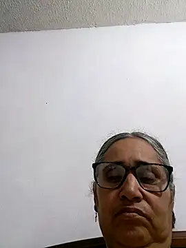  candi online show from May 10, 2026, 1:33 am