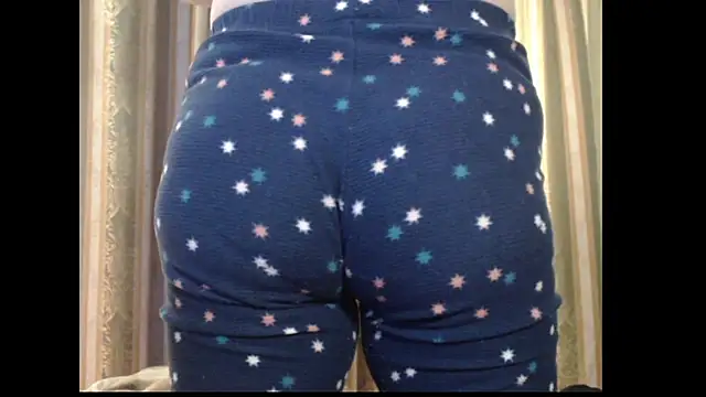 Snapshot of amorelara chatting on October 19, 2025, 8:04 am amorelara online show from October 19, 2025, 8:04 am