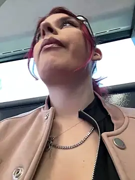 RiriRoseey online show from March 10, 2026, 9:25 am