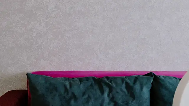 Miss Arwen online show from December 5, 2025, 5:49 am