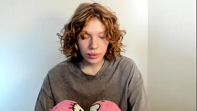 StellaDavis online show from October 24, 2025, 8:00 am