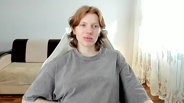 Snapshot of StellaDavis chatting on April 1, 2026, 10:38 am StellaDavis online show from April 1, 2026, 10:38 am