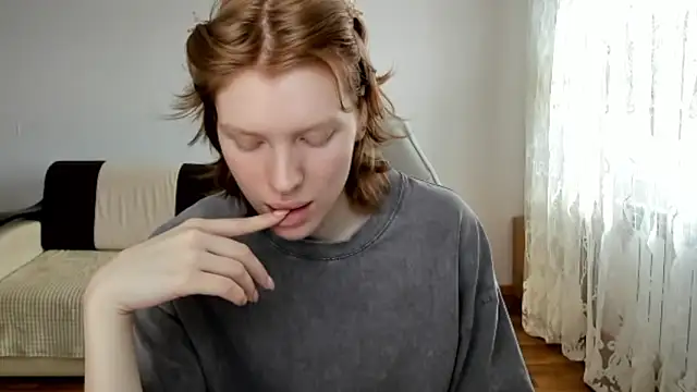 Snapshot of StellaDavis chatting on April 18, 2026, 11:03 am StellaDavis online show from April 18, 2026, 11:03 am