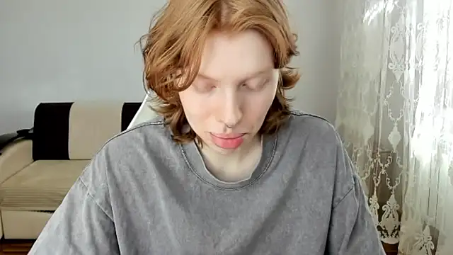 Snapshot of StellaDavis chatting on May 5, 2026, 10:34 am StellaDavis online show from May 5, 2026, 10:34 am