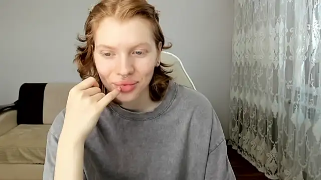 Snapshot of StellaDavis chatting on May 8, 2026, 9:14 am StellaDavis online show from May 8, 2026, 9:14 am