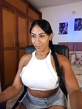 charlotte bayron02 online show from March 23, 2026, 1:20 am