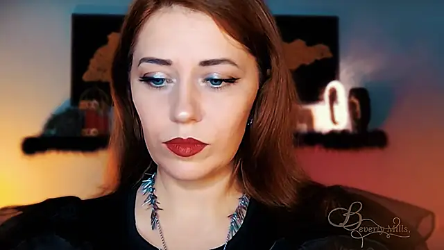 MissBeverlyMills online show from November 17, 2025, 3:12 am