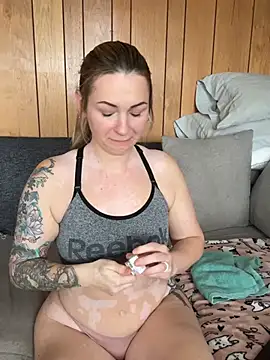 Snapshot of MaggieMayI89 chatting on March 11, 2026, 5:08 pm MaggieMayI89 online show from March 11, 2026, 5:08 pm