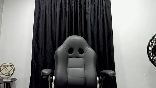 andrew rose  online show from December 6, 2024, 2:06 pm