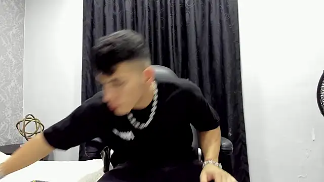 andrew rose  online show from December 16, 2024, 2:57 am