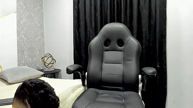 andrew rose  online show from December 16, 2024, 6:16 pm