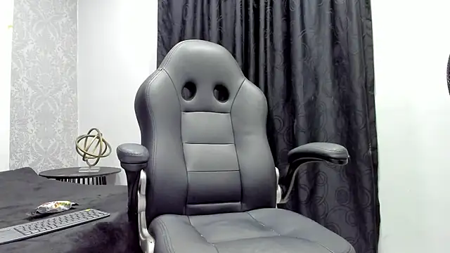 andrew rose  online show from December 25, 2024, 6:52 pm