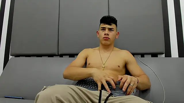 andrew rose  online show from January 10, 2025, 12:15 pm