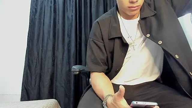 andrew rose  online show from March 19, 2025, 3:41 am