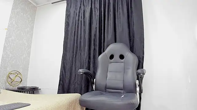 andrew rose  online show from March 21, 2025, 3:22 am