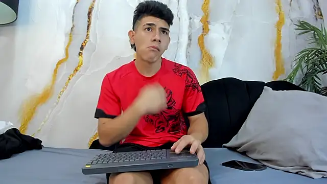 andrew rose  online show from October 14, 2025, 2:29 pm