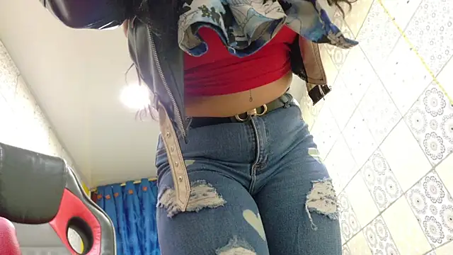 Snapshot of Lina23_ chatting on October 16, 2025, 1:45 pm Lina23  online show from October 16, 2025, 1:45 pm