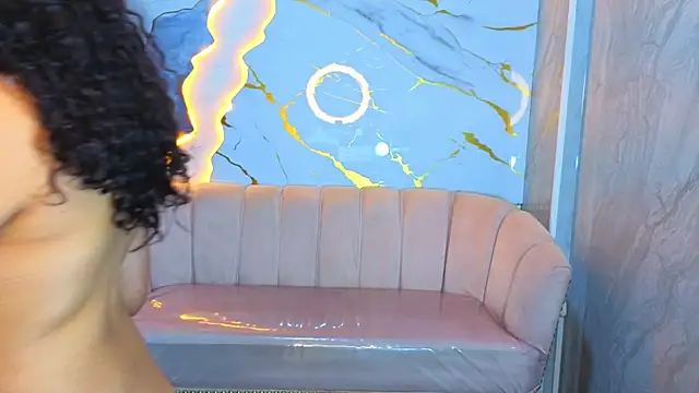 victoria castillo b online show from April 25, 2026, 7:44 pm