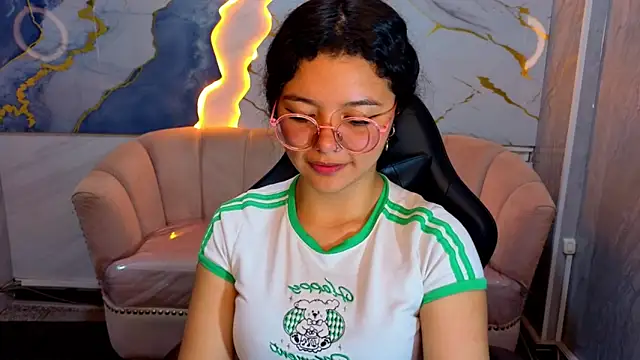 victoria castillo b online show from May 5, 2026, 7:44 pm