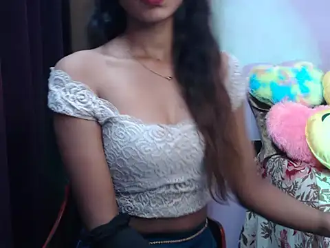 Angel kiyara online show from September 30, 2025, 6:02 pm