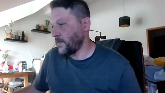 BennyLommy online show from June 12, 2026, 10:36 am