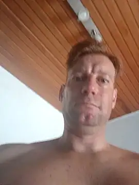 MArciQuarky online show from October 12, 2025, 8:24 am