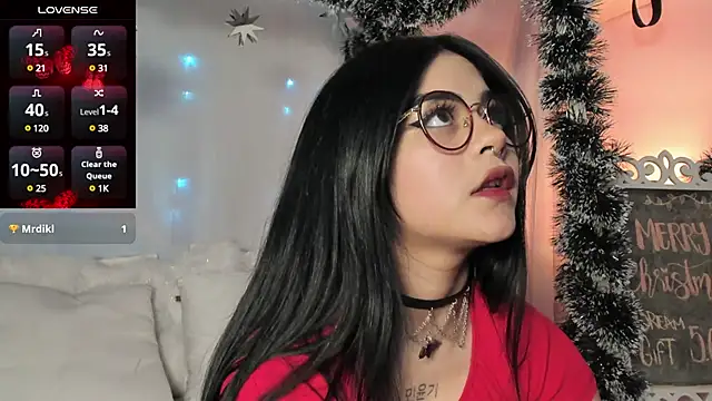 Snapshot of atena_hill chatting on December 26, 2024, 8:00 pm atena hill online show from December 26, 2024, 8:00 pm