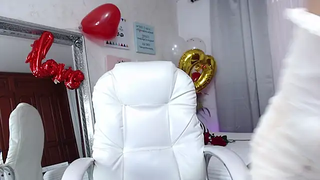 Snapshot of bonnie-love chatting on February 15, 2025, 6:44 pm bonnie-love online show from February 15, 2025, 6:44 pm