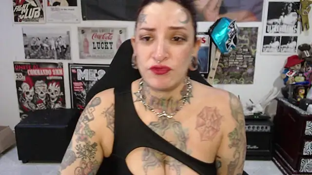 Rollyderolandia666 online show from May 5, 2026, 8:17 pm