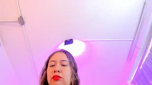 Snapshot of Eliissh_ chatting on September 24, 2025, 1:36 pm Eliissh online show from September 24, 2025, 1:36 pm