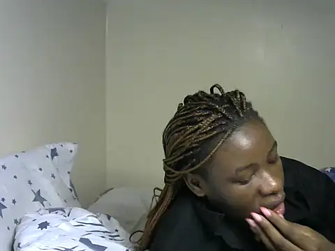 Snapshot of Novah_ chatting on September 19, 2025, 2:18 pm Novah online show from September 19, 2025, 2:18 pm