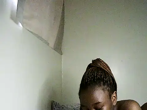 Snapshot of Novah_ chatting on September 30, 2025, 8:41 am Novah online show from September 30, 2025, 8:41 am