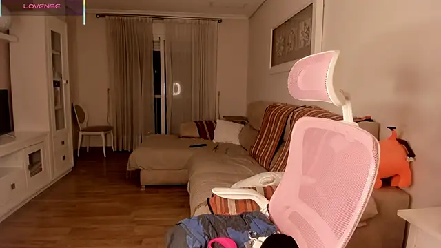 bella apont online show from December 18, 2025, 9:43 pm