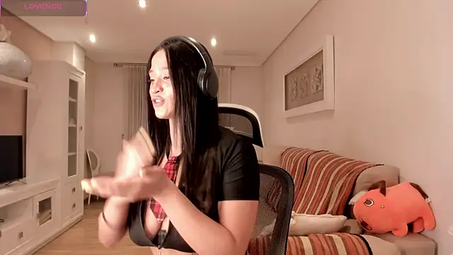 bella apont online show from December 22, 2025, 7:55 pm