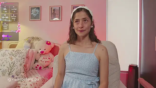 Snapshot of KittyAna chatting on October 9, 2025, 7:34 pm KittyAna online show from October 9, 2025, 7:34 pm