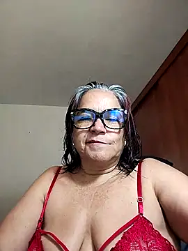 MARIANMILLS   online show from December 4, 2025, 1:20 pm