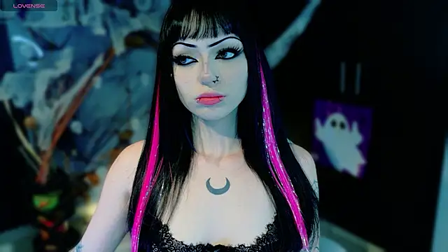 Madison Jackson online show from October 14, 2025, 9:15 pm