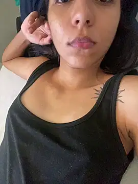 Julinhasz online show from March 20, 2026, 6:02 pm